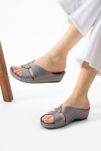 AlbiShoes Women's Comfort Model Daily Comfortable Short Heeled Anatomical Mother Middle Age Young Indoor Slippers
