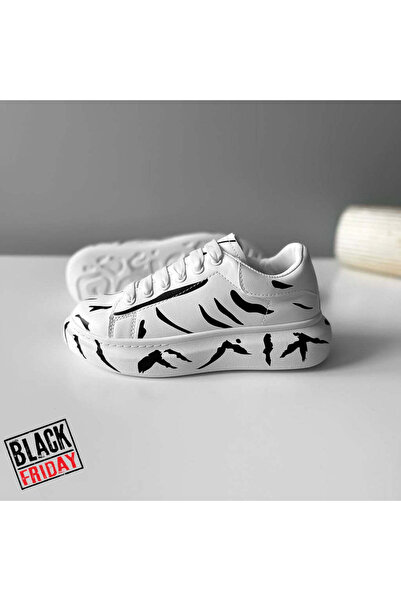 Casual Women's casual sneakers made of eco-leather with print, B977