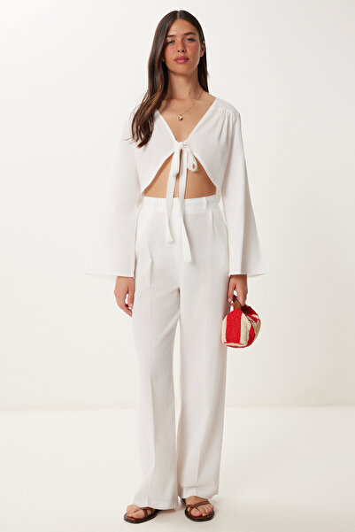 Happiness İstanbul Damen Ecru Schnürung Detaillierte Leinenbluse Hosenanzug BV00125