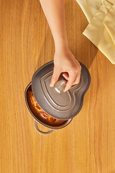 Karaca Love Iron Cast Enameled Pot Gray 1.9 Lt