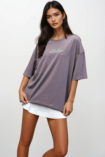 Trend Alaçatı Stili Tričko nadměrné velikosti s podrobným vyšíváním v antracitové barvě - Crew Neck ALC-X12310