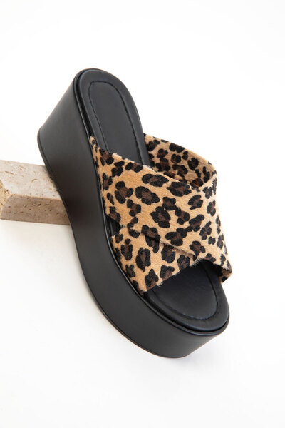 SOHO Leopárd női éksarkú cipő 20727