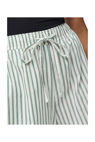 PIECES Šortky a Bermudy pro ženy/dívky pro dospělé