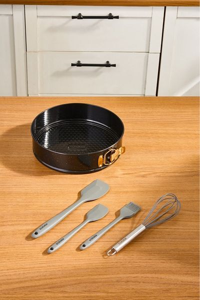 Karaca Black Gold and Pastry 5 Piece Cake Mold and Pastry Preparation Set