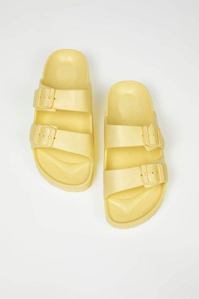 TRENDYOL SHOES Ανοιχτό κίτρινο διπλό ριγέ Eva Light Sole γυναικείες παντόφλες TAKSS25TE00065