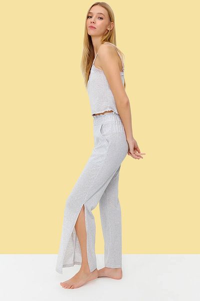 Trendyol Collection Σετ πιτζάμες με γκρι δαντέλα και βολάν με σχισμή σχοινί - THMSS24PT00005