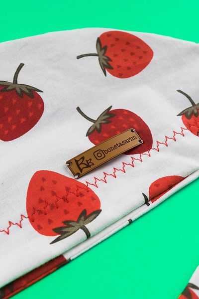 Best Bone Strawberry Patterned Surgical Bonnet