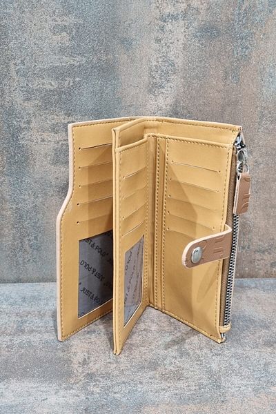 Just Polo Women's Tan Wallet Print Pattern
