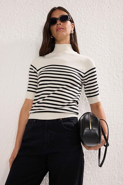 Trendyol Collection Ecru*001 Striped Mercerized Look Premium Yarn/Special Yarn Basic Thin Knitwear Blouse Twoaw24Bz00005
