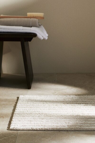 H&M Pamuklu Tüfte Banyo Paspası