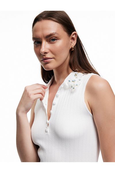 Koton X Melis Ağazat - Sleeveless Polo Neck Stone Embroidered Knitwear T-Shirt