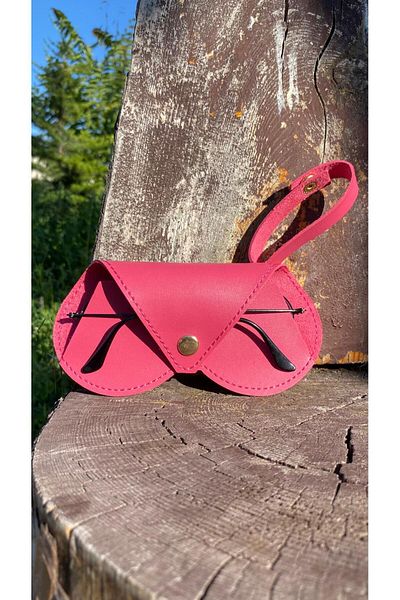 Atölyezümra Hanging Glasses Case Heart Model (Fuchsia Pink)