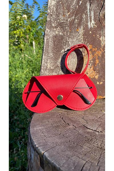 Atölyezümra Hanging Glasses Case Heart Model (Red)