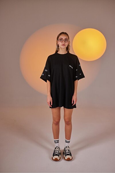 HOLLY LOLLY Eye Patterned Oversize T-Shirt and Bike Tights - Black Set