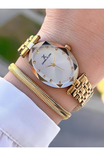 Daniel Klein Vintage Retro Oval Case Steel Cord 2 Years Warranty 30 Mt Water Resistant Women Wristwatch Bracelet