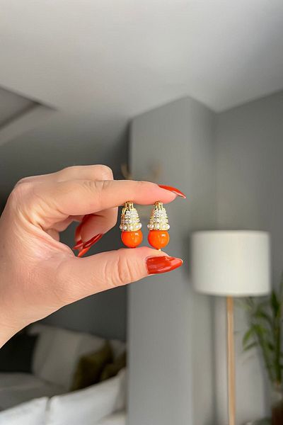 stravis Stone Embroidered Round Tip Earrings