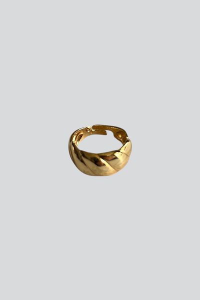 stravis Gold Color Thick Twist Ring