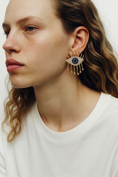 stravis Dangle Eye Design Earrings