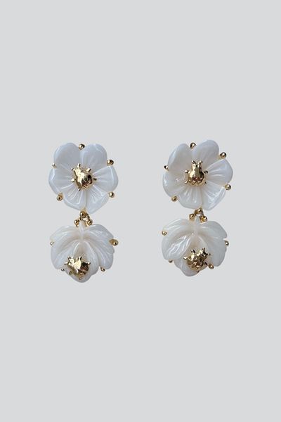 stravis Turtle Detailed Flower Earrings