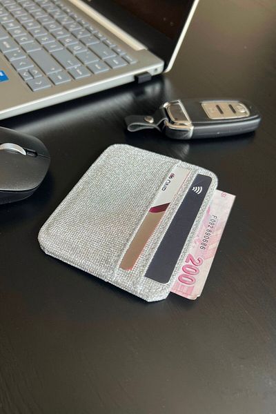 stravis Italian Silvery Gray Card Holder