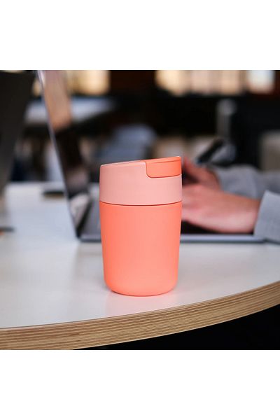 Joseph Joseph Joseph Slipp Travel Mug Coral 340 ml