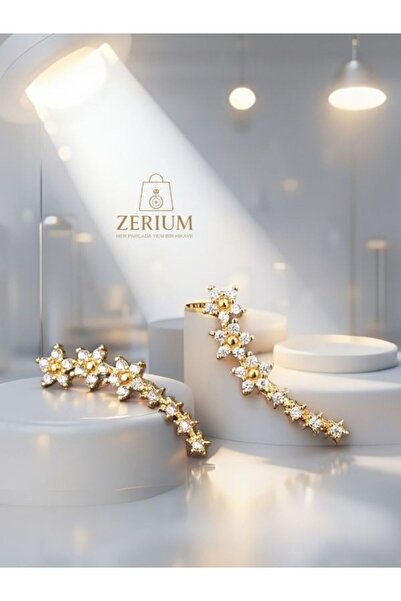 ZERİUM Taşlı Çiçek Elegansı – Modern ve Şık Kadın Çelik Küpe - Altın Renk