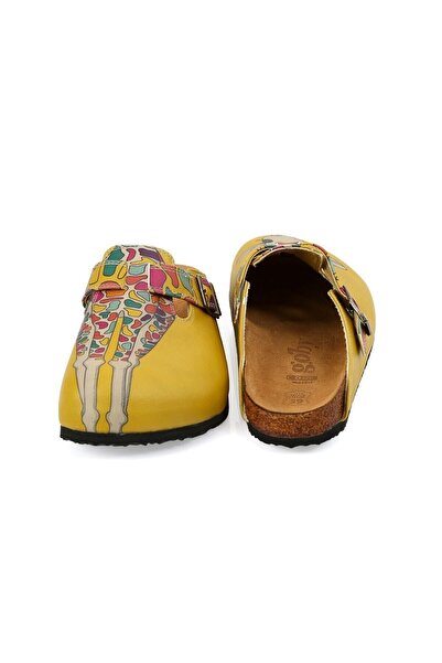 Goby Zürafa Desen Baskılı Burnu Kapalı Hardal Sarı Sabo Kadın Terlik