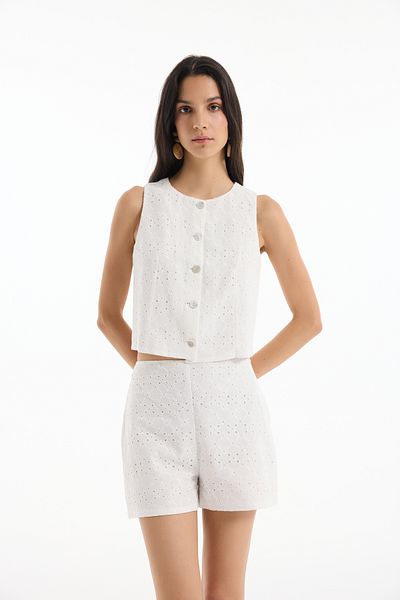 Quzu Scalloped Buttoned Sleeveless Vest Ecru