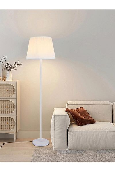 ICTC Floor lamp black color 145cm high modern and simple design suitable for home or office