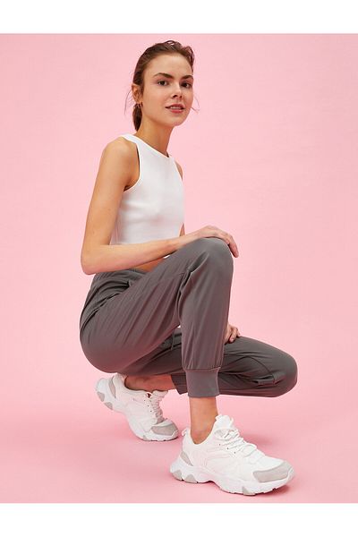 Koton Спортни панталони Jogger с джобове