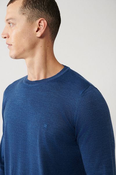 Avva Herren-Strickpullover aus Wolle in Indigo mit Rundhalsausschnitt B 005013