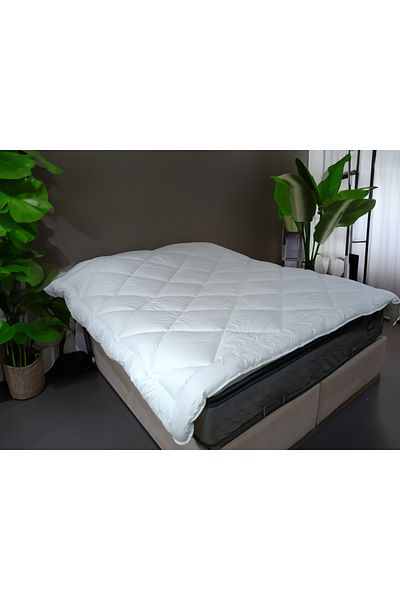 Piyes Home Microfiber Fabric King Size Quilt 215 X 235