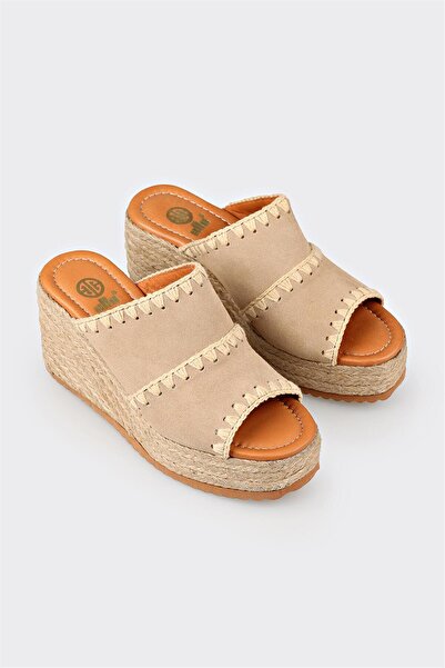 Elle Shoes Bej Deri Kadın Terlik