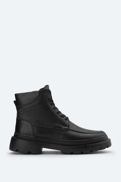 Avva Men's Black 100% Leather Laced Flexible Sole Boots A32y8009