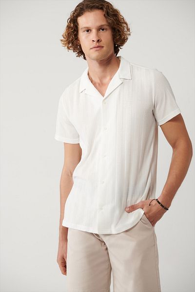 Avva Men's White Apaj Collar Knitted Jacquard Short Sleeve Shirt A41Y2027