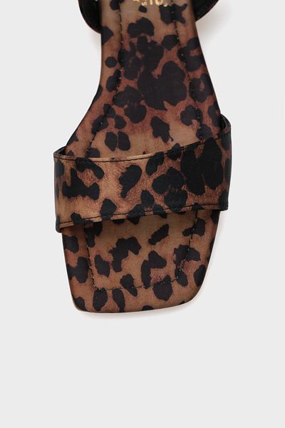 Capone Outfitters Sandale de damă din satin cu toc plat Celinda cu curea la gleznă