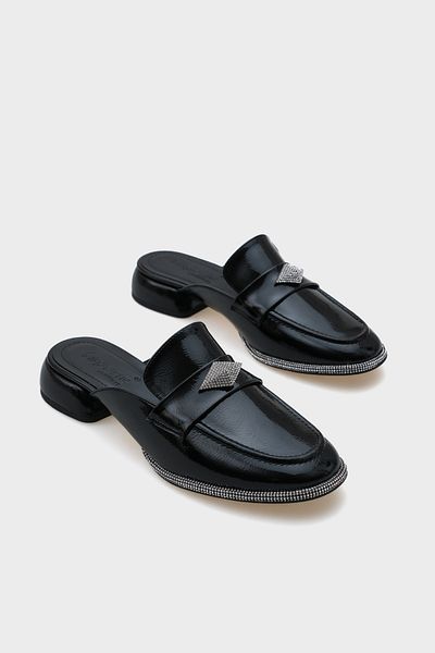 Capone Outfitters Maya Stone Closed Toe Women's Slippers
