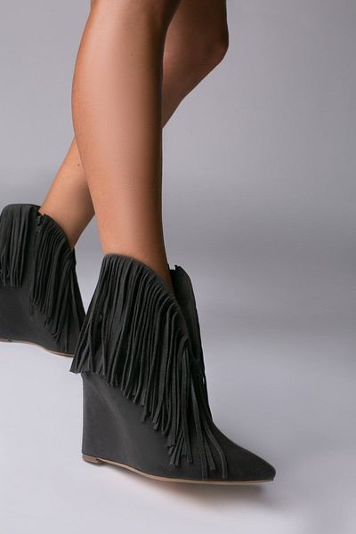 Vanilla Days Nemesis dark grey suede ankle boots with fringes
