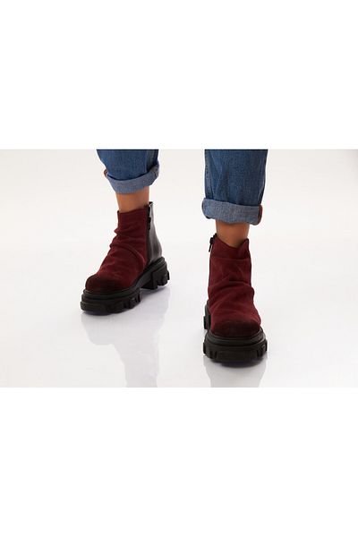 Vanilla Days Andorra Boots in Two Colors Red