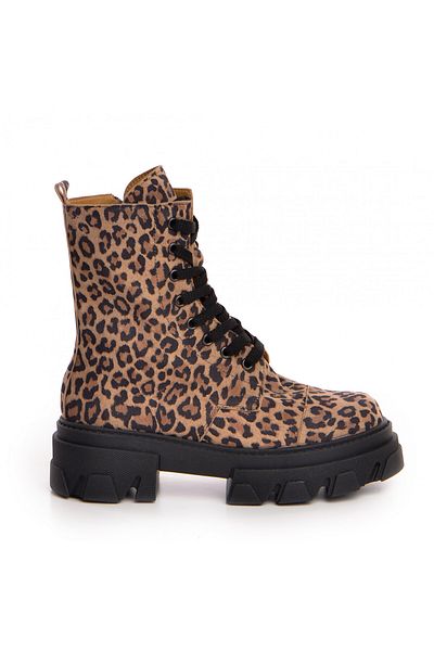 Vanilla Days Expedition Boots