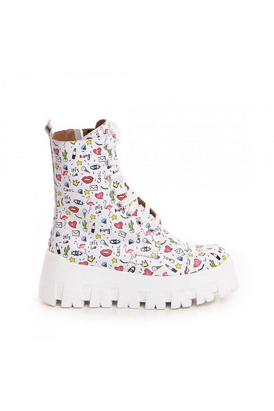 Vanilla Days Cool Boots Natural Leather Colorful Details