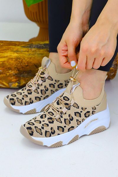 Weynes Women's Beige Leopard Pattern Hidden Heel Shoes Wsb4076