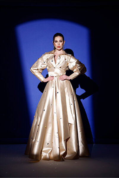 Atelier Pret 𝐋𝐀𝐑𝐀 Kuşak Detaylı Taş İşlemeli Tesettür Abiye Elbise