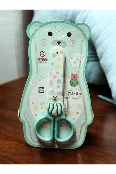 EyER Shoping Clamshell Kindergarten Scissors Blunt Tip Green