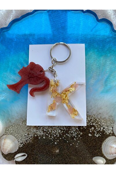 Yopoksi Desing سلسلة مفاتيح بتصميم خاص مطلية بالذهب الإيبوكسي حرف K