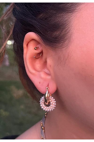 Glowy&Co. Pearl Loop Pearl Hoop Earrings – Tarnish-Free Steel Gold Color