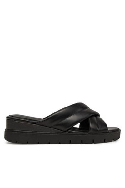 Tamaris Women's Flip-flops black TAMARIS-1-27233-44 001 BLACK