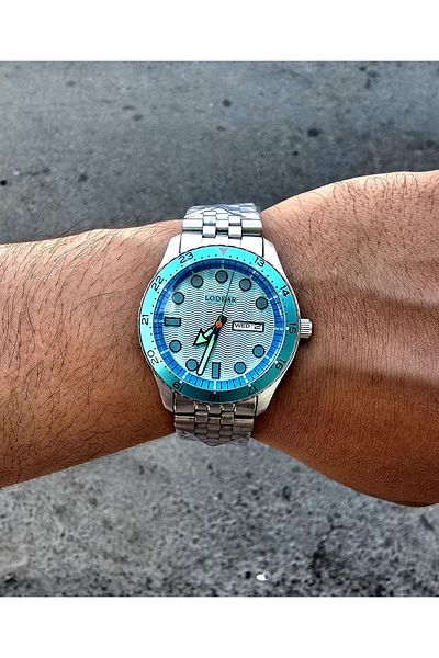 aks Coordinated watch design