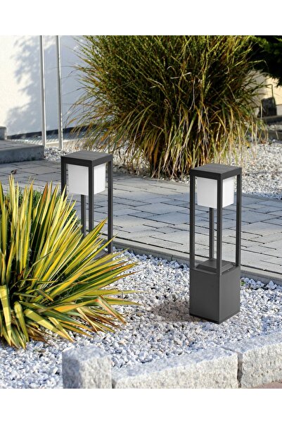 BELIANI Güneş Enerjili LED Bahçe Direk Lambası, IP54 Korumalı, Modern ve Minimalist Tasarım