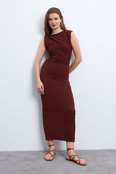 Know Women's Burgundy Shoulder Gathered Midi Length Wrap Dress